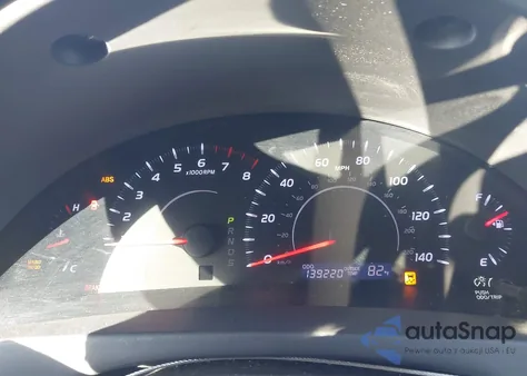 2010 Toyota Camry Le z USA, uszkodzony, nr VIN 4T1BF3EK2AU560885